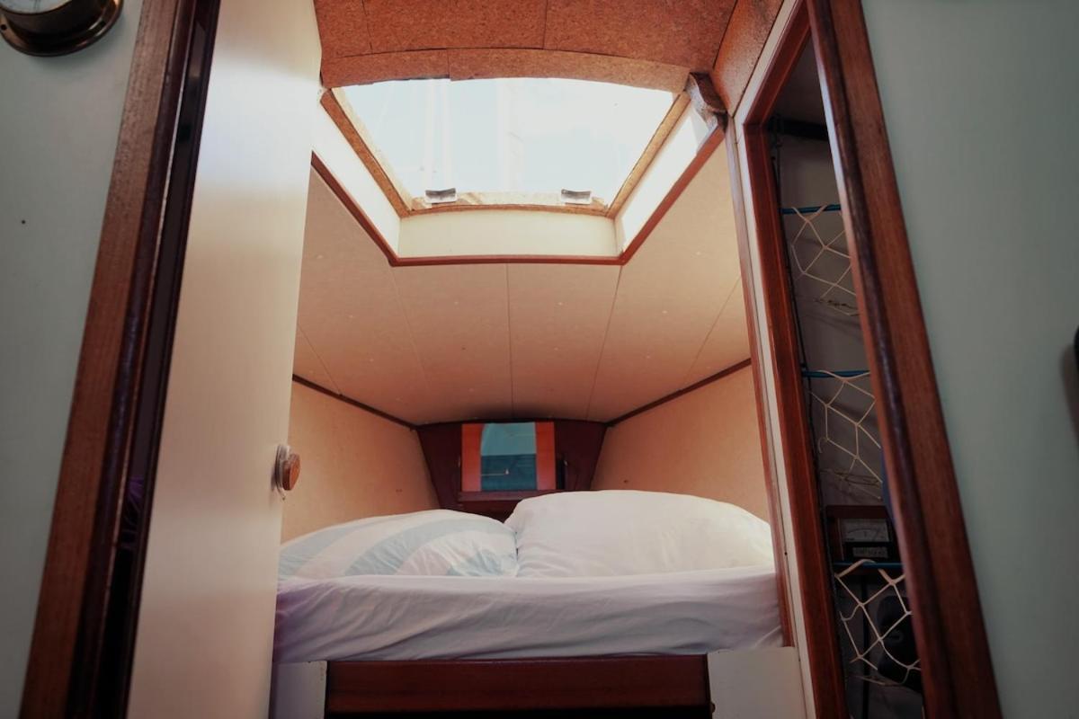 Готель Cozy Lisbon Marina Sleepaboard - Sail Away Екстер'єр фото